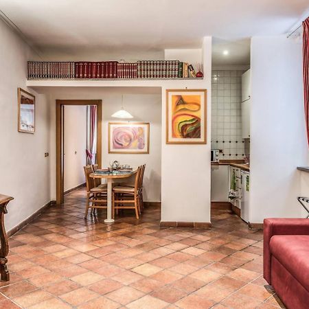 Apartamento Cozy Flat In Trevi Fountain Roma Exterior foto