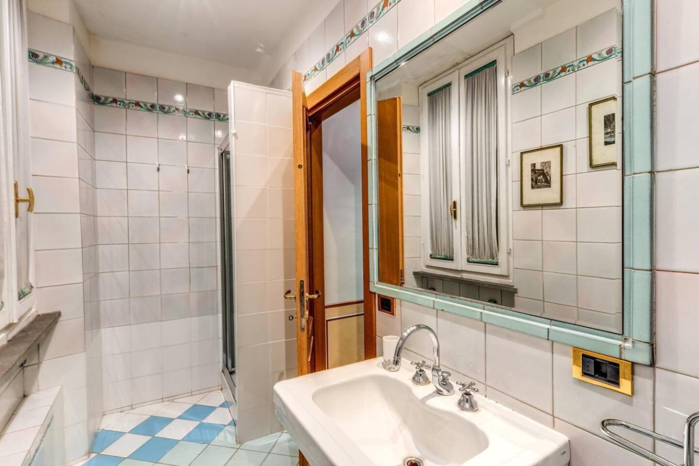 Apartamento Cozy Flat In Trevi Fountain Roma Exterior foto